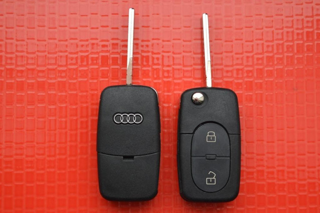 Audi A3, A4, A6, A8, S6, S8, TT викидний ключ 2 кнопки Під батарейки 1620