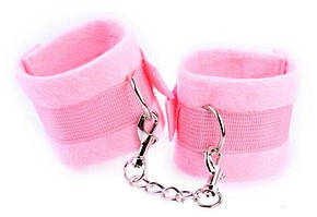 Плюшевий манжети для сексу в рожевому кольорі