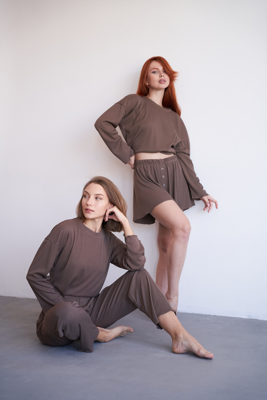 Жіночий комплект піжама-трійка: кофта, шорти та штани в рубчик шоколад