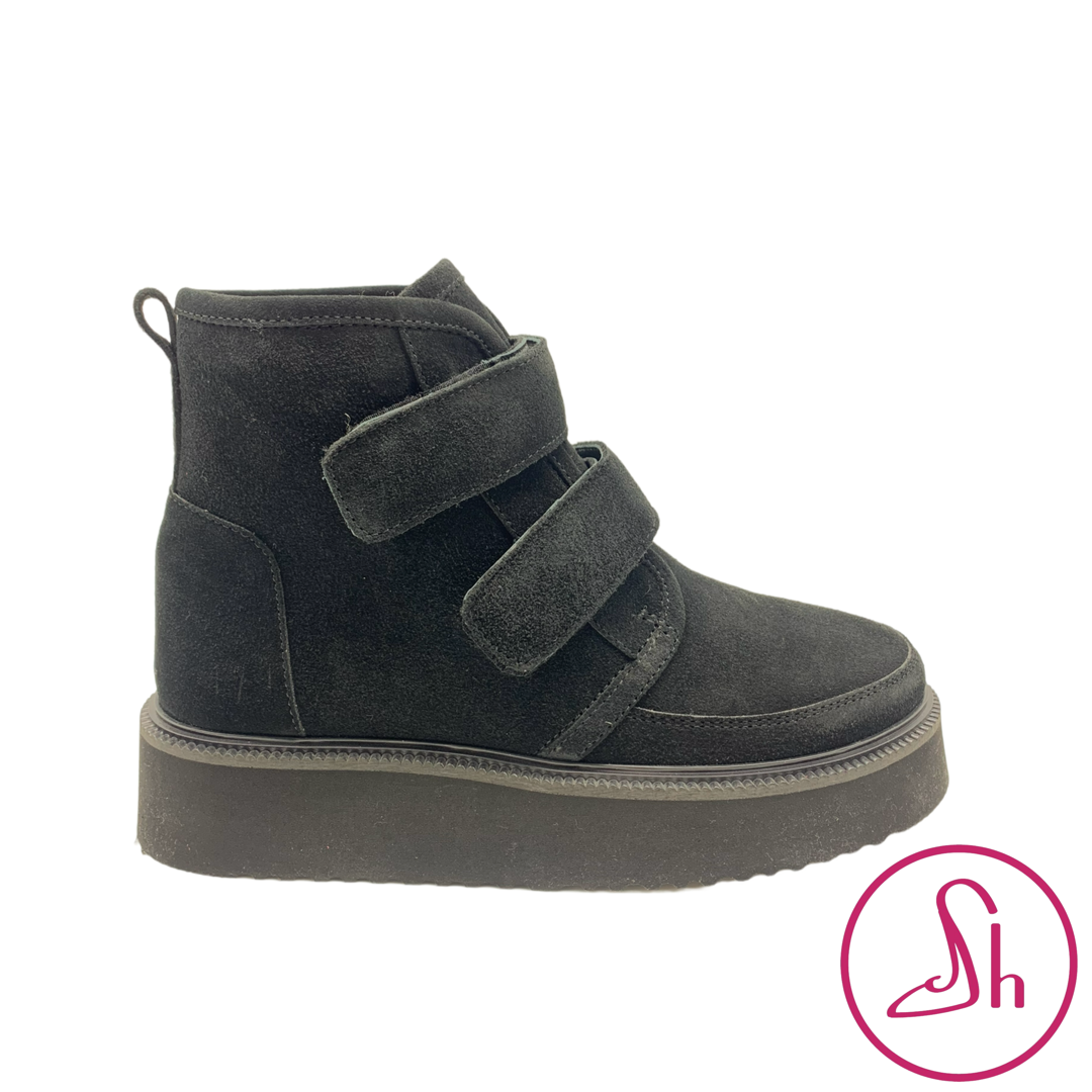 Черевики жіночі зимові з замши чорного кольору “Style Shoes”, фото 1