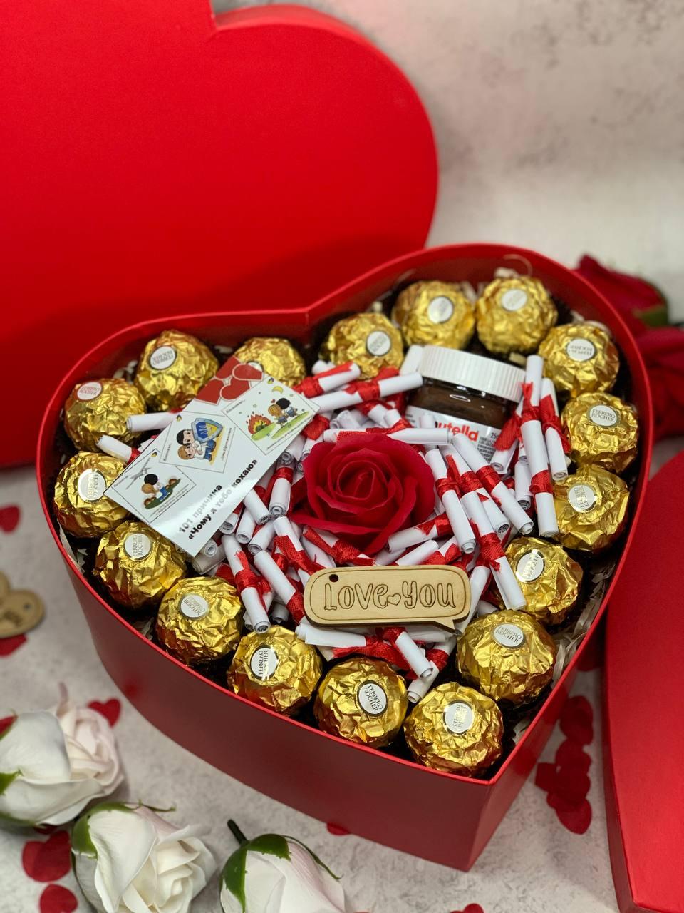 Коробка сладостей на подарок подарочный бокс ко дню Святого Валентина Denwer P Коробка солодощів на подарунок - фото 1 - id-p2195334288