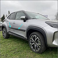 Молдинги на двери для Toyota Yaris Cross 2021+