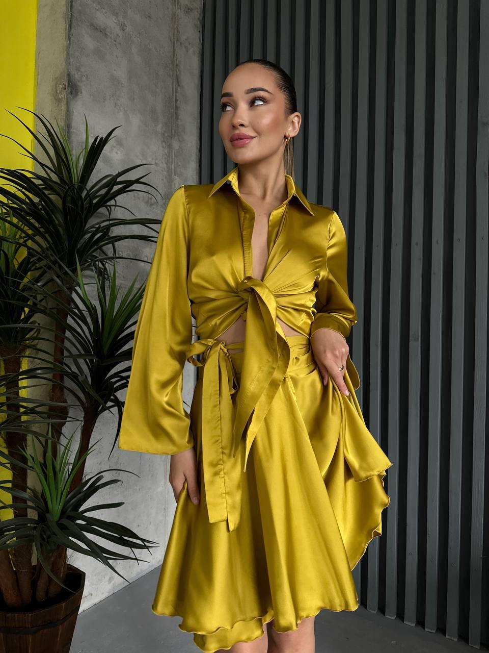 Жіночий костюм