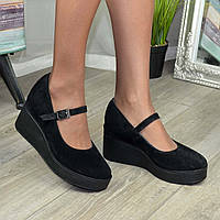 Туфли женские замшевые на платформе. Цвет черный. 40 размер