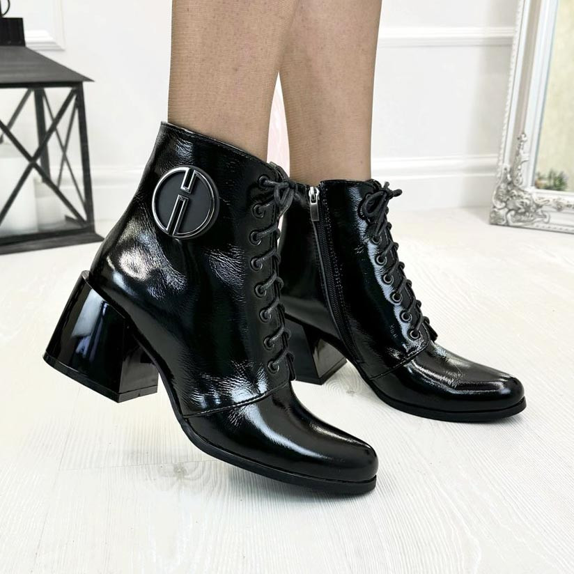 Черевики жіночі лакові на підборах. Колір чорний, фото 1