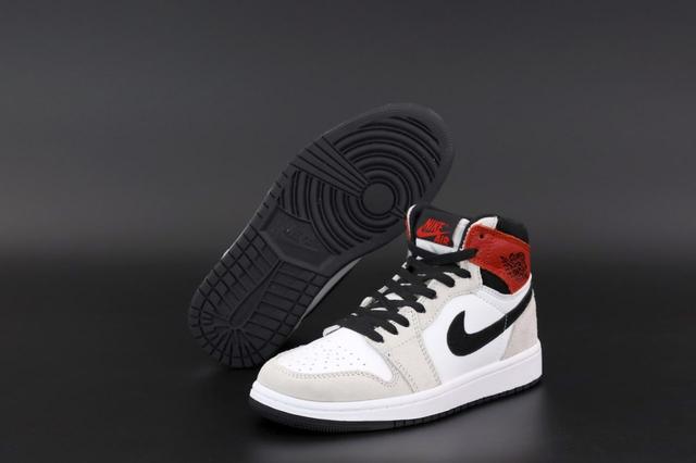 Nike Jordan 1 Retro High