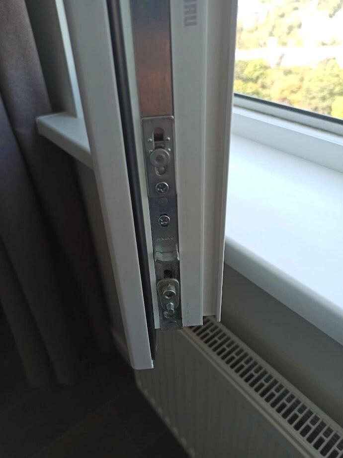 Заміна ущільнювача в металопластикових вікнах та дверях в Бучі