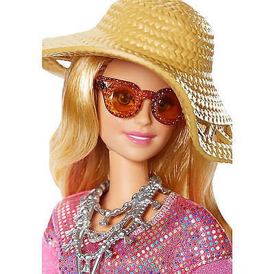 Кукла Барби путешественница Barbie Pink Passport Vacation Doll Giftset - фото 2 - id-p407724243