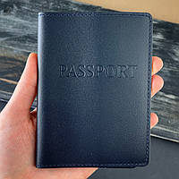 Обкладинка з натуральної шкіри на паспорт в синьому кольорі з гладкої шкіри