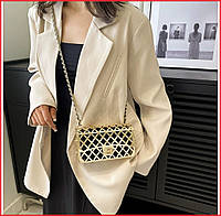 Стильная женская сумка через плечо на металлическом каркасе по золото Сумка женская стильная Каркасная сумка