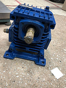 Редуктор черв'ячний одноступінчатий 2Ч-40-20