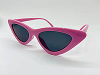 Женские солнцезащитные очки кошечки треугольники в пластиковой розовой оправе
