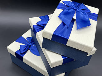 Коробка подарункова. Три шт./комплект. Колір біло-синя. 23х16х10см.