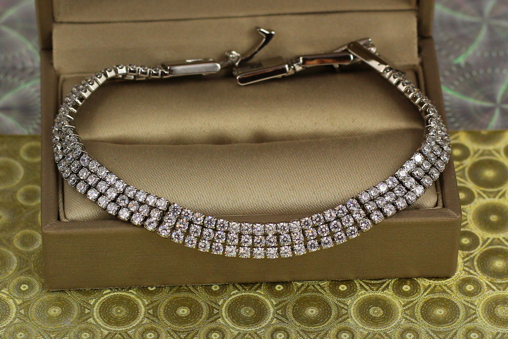 Браслет Xuping Jewelry три доріжки із білих каменів 21 см 8 мм сріблястий