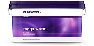 Поліпшувач ґрунту Plagron Mega Worm 10 л на основі біогумусу та мікоризи.