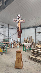 Запрестольний хрест з підставкою (2 500×700 мм)