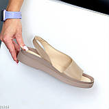 Стильні бежеві жіночі шкіряні босоніжки натуральна шкіра низький хід взуття жіноче, фото 3