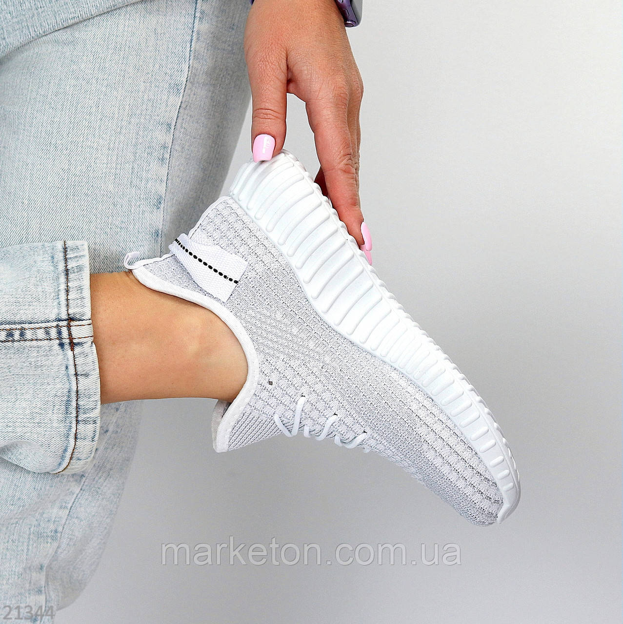 Легкі текстильні літні кросівки колір комбінований сірий білий