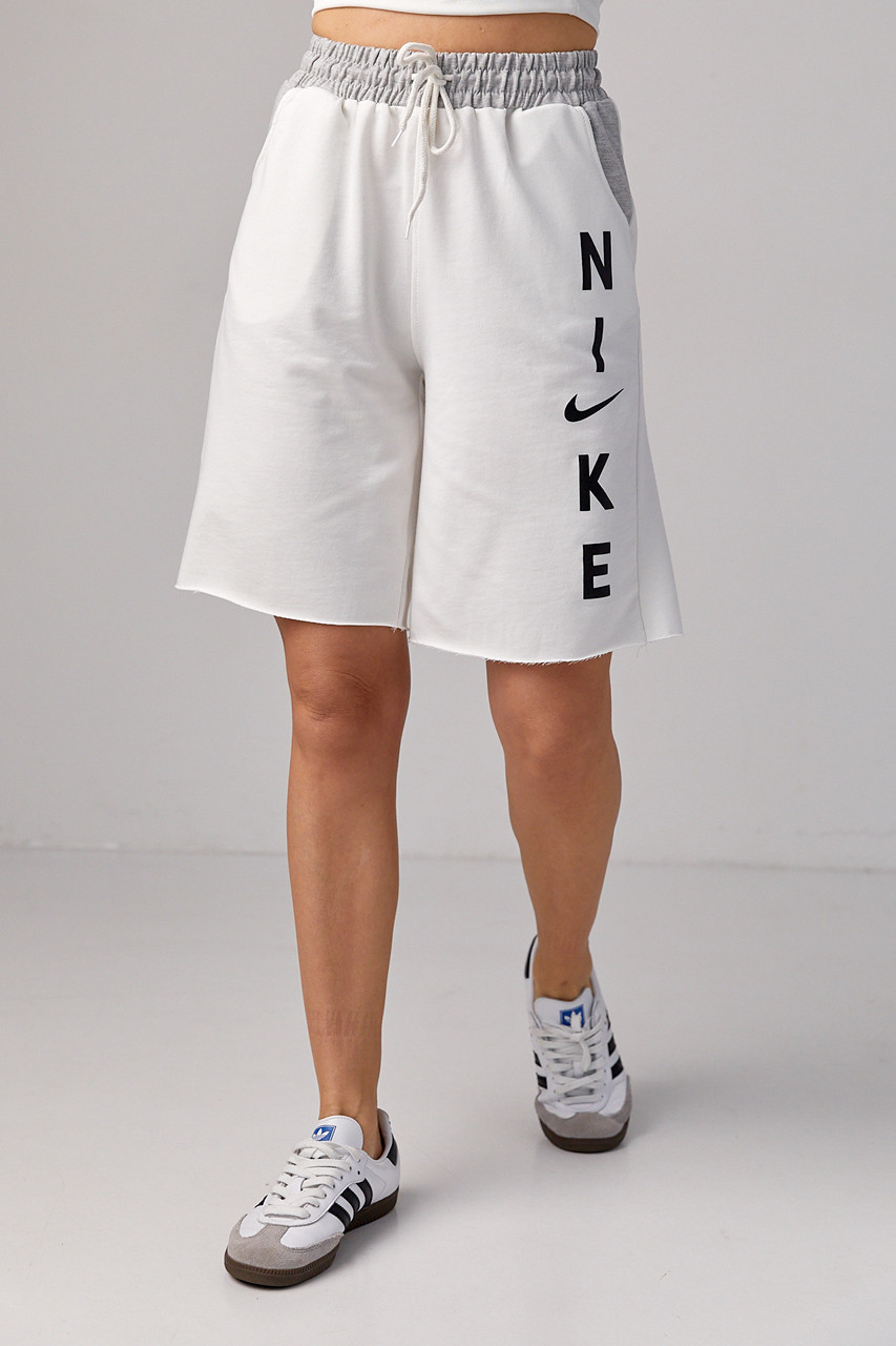 Жіночі трикотажні шорти з написом Nike — молочний колір, M (є розміри)