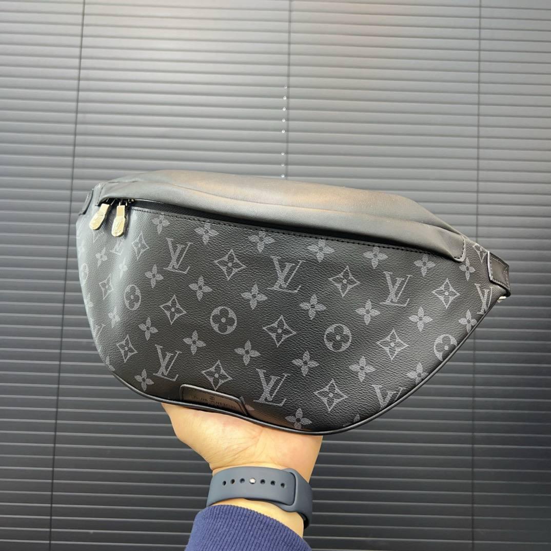 Чорна Сумка Бананка Louis Vuitton