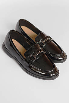 Туфлі-лофери жіночі чорного кольору 178680M