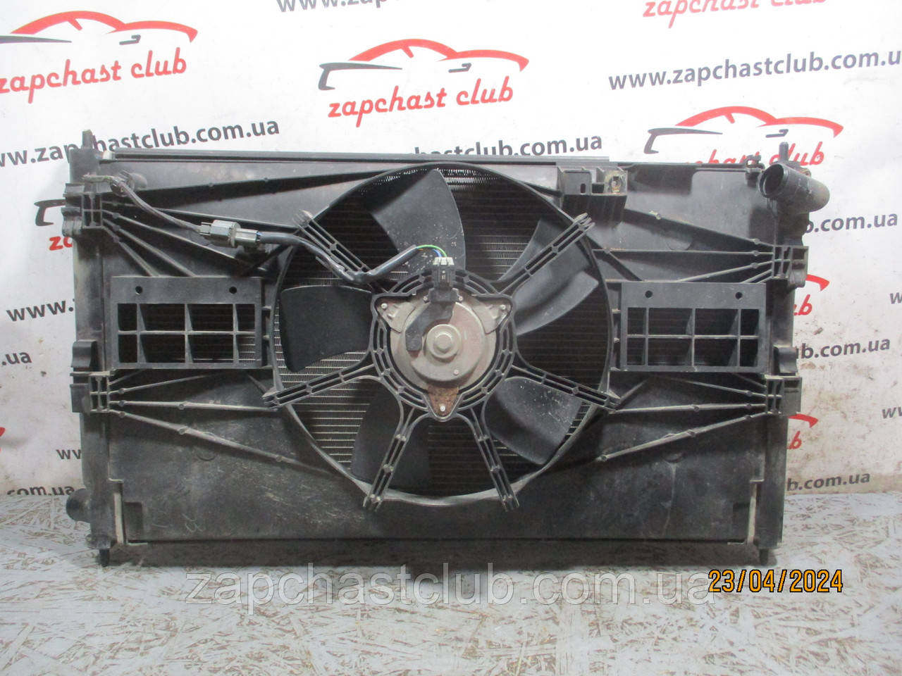 Радіатор з дифузором MN156092, 1355A146 99150978 Lancer X Mitsubishi, фото 1