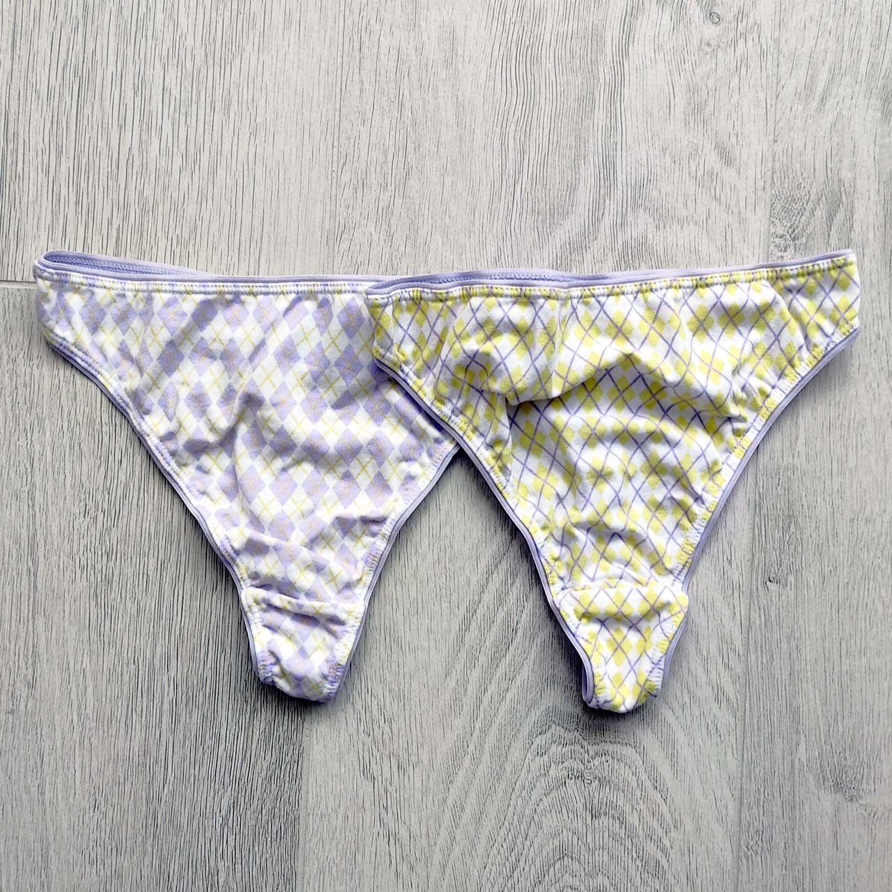 Жіночі стрінги 2 шт. ATLANTIC у ромбік у розмірі S набором