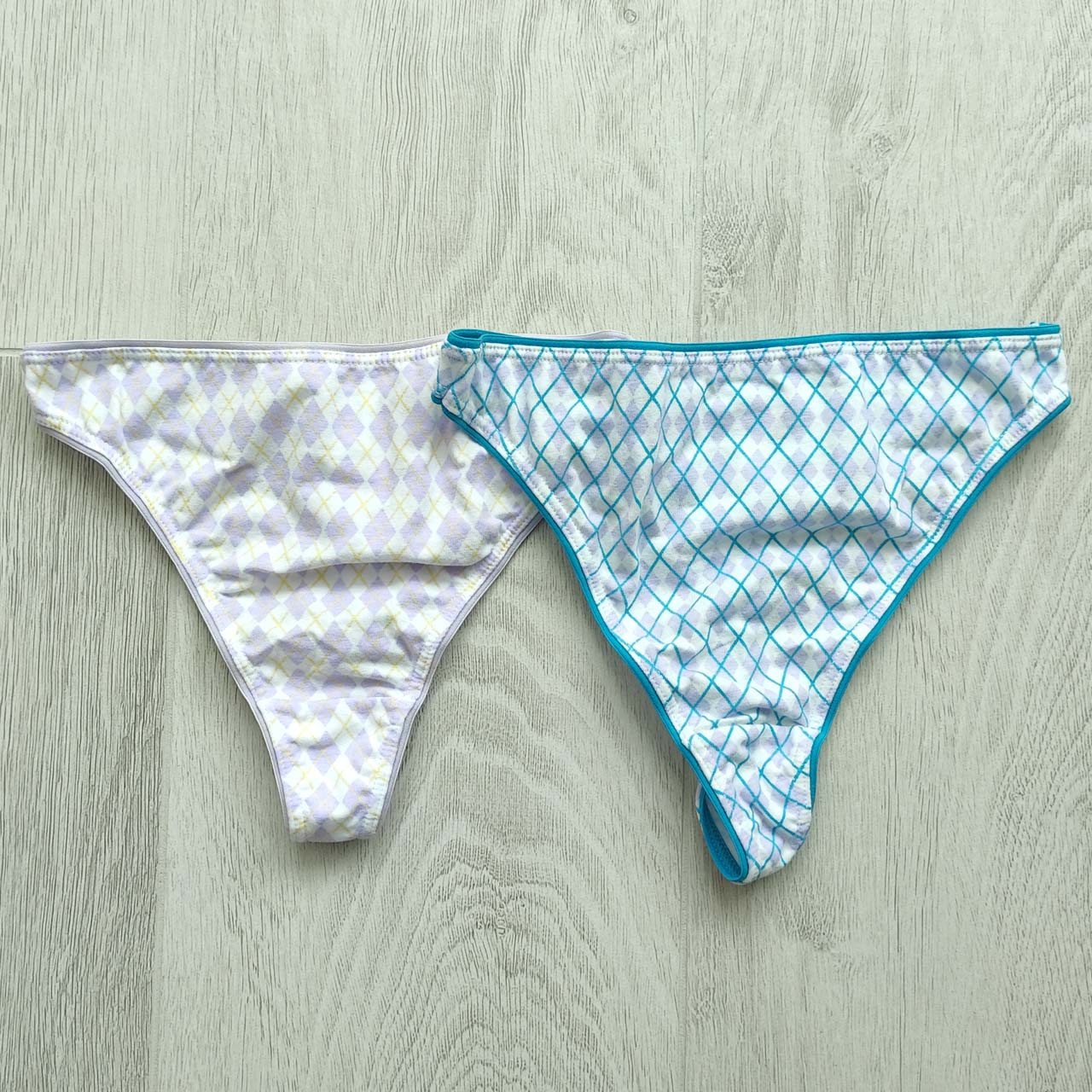 Жіночі стрінги 2 шт. ATLANTIC у розмірі S набором Принт ромбік