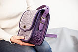 Шкіряна сумка через плече лавандова з фіолетовим прямокутна з орнаментом тисненням Етно, фото 9