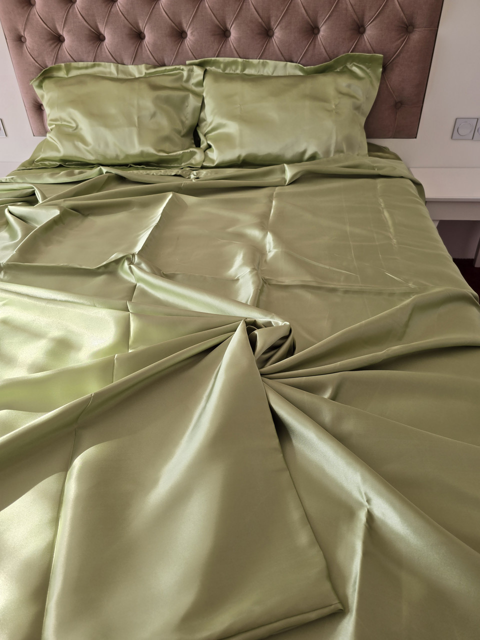 Атласное постельное белье атлас, Атласный постельный комплект Атласный комплект постельного белья - фото 4 - id-p2197296078
