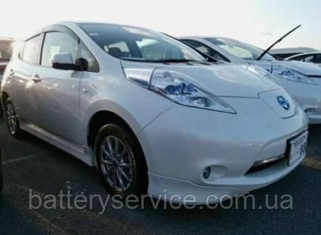 Накладки переднього бамперу для Nissan Leaf