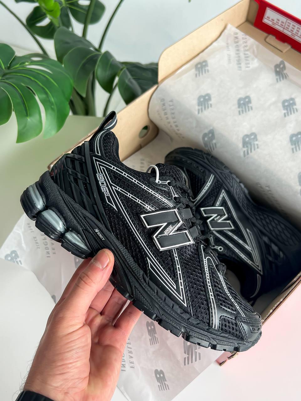 Кросівки чоловічі чорні New Balance 1906R Black Metallic Silver (13686)