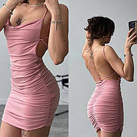 Обтягивающее платье по фигуре с переплетением на спинке розовый