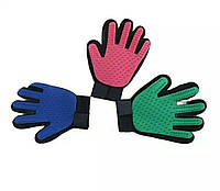 Перчатка для вычесывания домашних питомцев ( цвет синий, зелёный, розовый). На правую и левую руку.