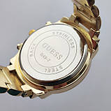 Жіночий наручний годинник Guess (Гес) золотисті з чорним, камінчики навколо, рифлений браслет - код 2376b, фото 5