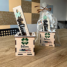 Подарунок випускнику З ЛОГОТИПОМ «Стаканчик + лінійка». Набір випускника дитячого садка. Подарунок до школи