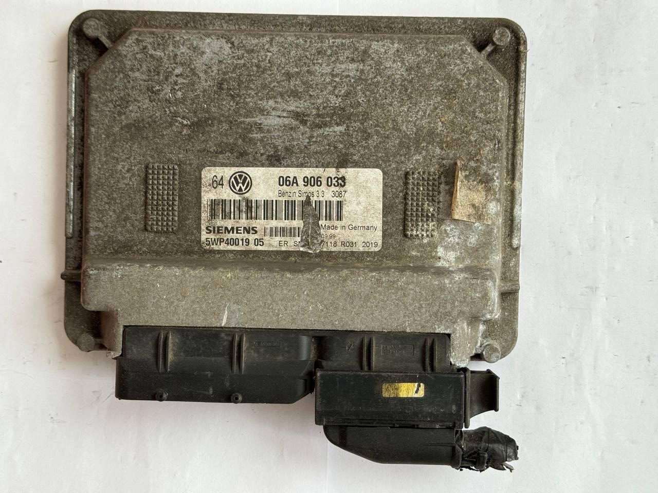 Електронний блок керування Volkswagen 06A906033 Siemens 06A 906 033 / 5WP40019 05 / 5WP4001905