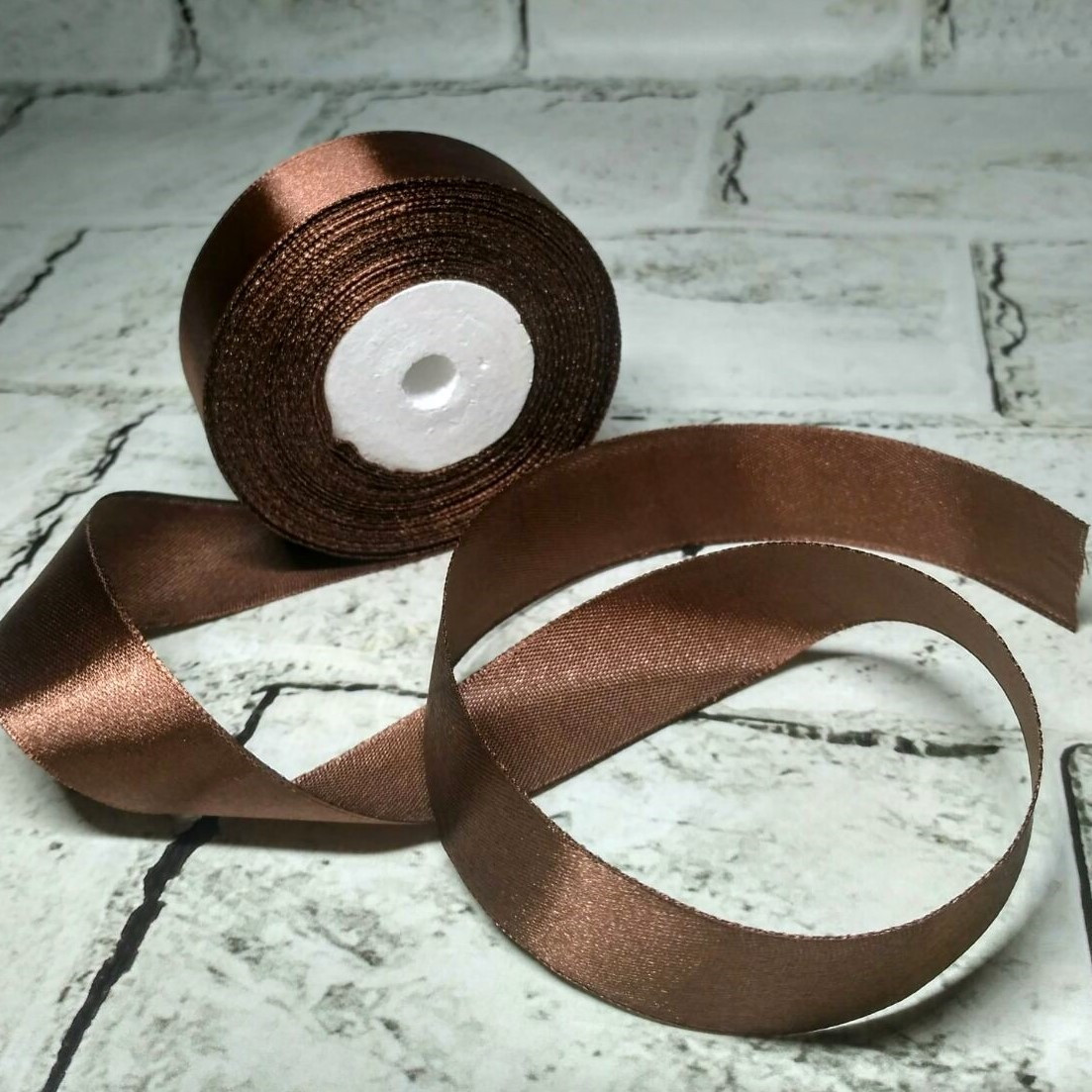 Стрічка атласна 2.5 см 23 метри шоколадна 5-1343