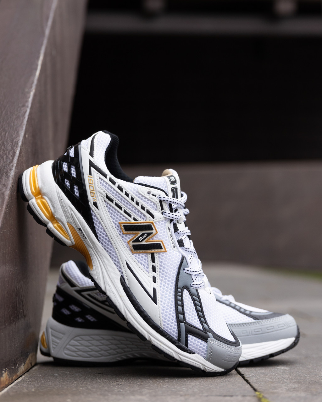 Кросівки чоловічі New Balance 1906R White Gold Silver Black 41