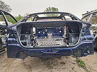 41007440840 Задняя панель BMW 5 G30 на кузове (G3001)