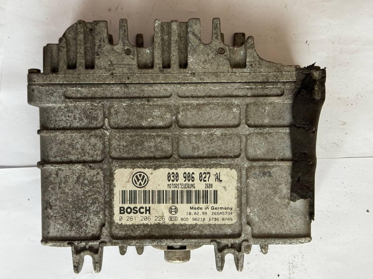 Електронний блок керування Volkswagen 030906027AL / 0 261 206 226 / 0261206226