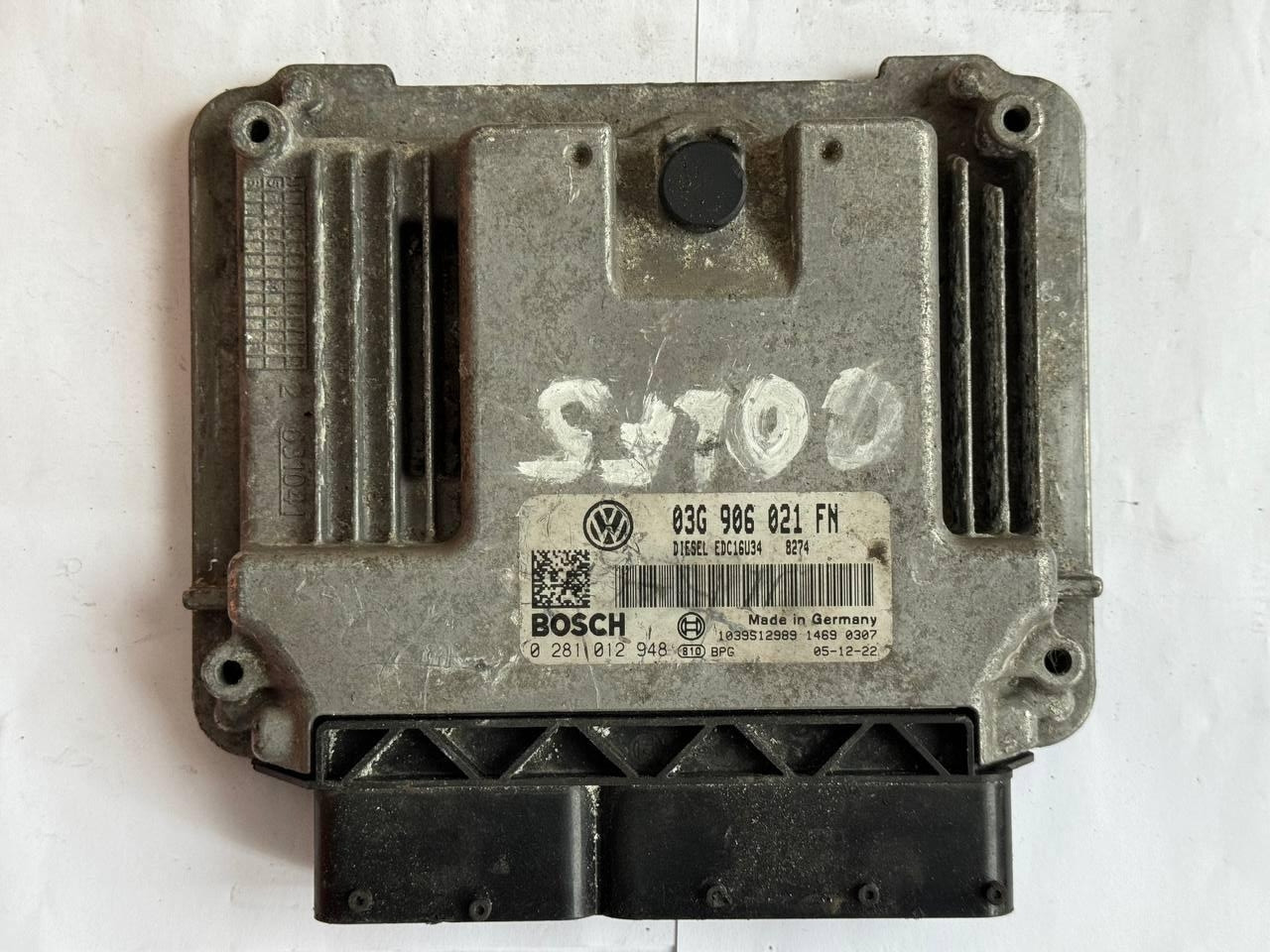Електронний блок керування Volkswagen Golf 5 Bosch 03G 906 021 FN / 03G906021FN / 0 281 012 948 / 0281012948