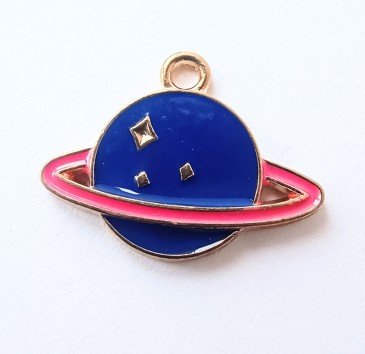 Підвіска Finding Кулон шарм космос планета Сатурн Золотистий синя рожева емаль 20 мм х 26 мм