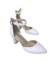 Туфли женские полуоткрытые белого цвета с ремешком. Туфли -босоножки.