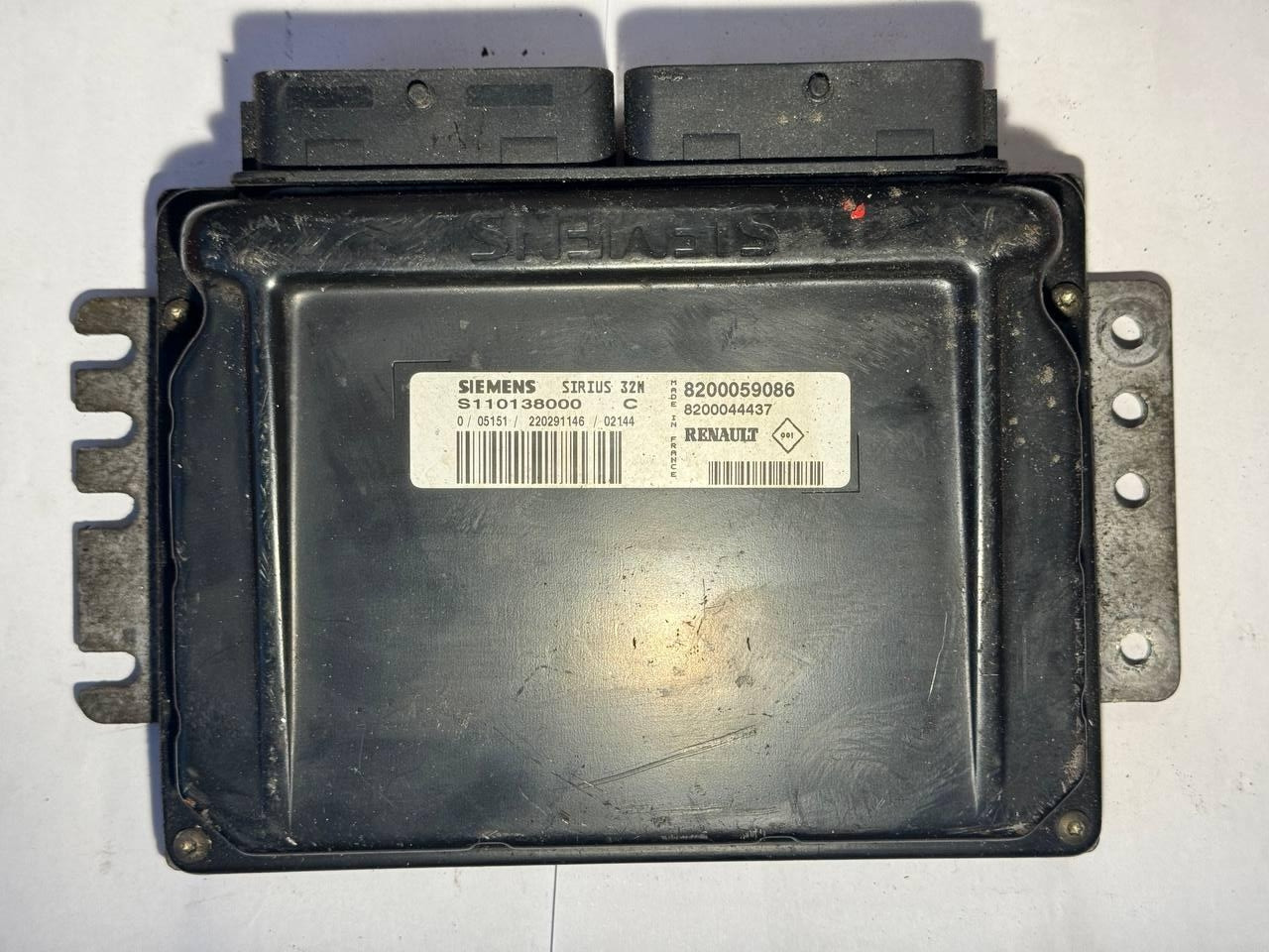 Електронний блок керування Renault Siemens S110138000 C / S110138000C / 8200059086