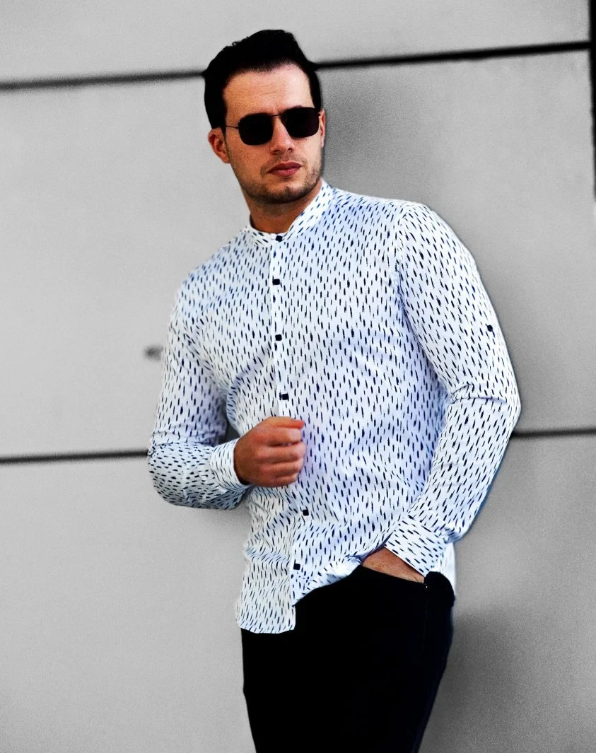 Модна стретчева сорочка з коміром стійка та дизайнерським принтом M L XL XXL 01-50-800, фото 1