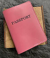 Обкладинка на паспорт в рожевому кольорі із натуральної шкіри.