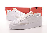 Белые кожаные женские кроссовки Nike Blazer Low Platform White