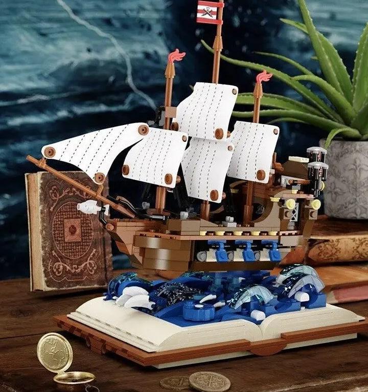 Набор конструктора пластикового для детей Пиратский Летающий Голландец корабль на 925 деталей с подставкой JYF - фото 4 - id-p2198624653
