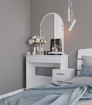 Гарнитуры в спальню